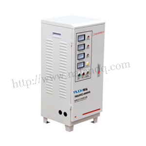 TNS-6000VA三相接觸式交流穩(wěn)壓器